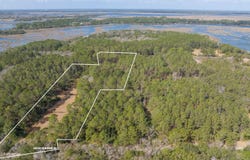 46 Old Smugglers Wharf Road, St. Helena Island, SC 29920