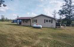 586 Ridge Rd, Mountain View, AR 72560