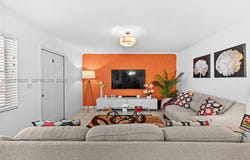 200 NE 12th Ave, Hallandale Beach, FL 33009