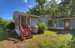 208 E 6th Avenue, Lake View, SC 29563