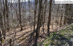 130 E Blueberry Lane, Beech Mountain, NC 28604