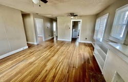 2121 17th Street, Lubbock, TX 79401