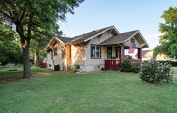 515 E 3rd Ave, Saint John, KS 67576