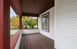 724 3rd St NE, Devils Lake, ND 58301