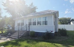904 NW Church Street, Leon, IA 50144