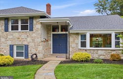 903 SUMMIT Lane, ORELAND, PA 19075