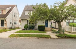30 Astor Place, Williston Park, NY 11596