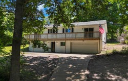 187 Valley View Drive SE, Heath, OH 43056