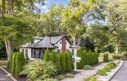 37 Forest Drive, Bloomfield Twp., NJ 07003-5207