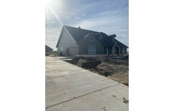 181 Sunny Side Road, Valley View, TX 76272