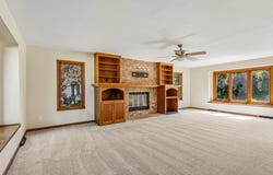 7586 Francis Ct E, Franklin, WI 53132