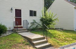 28 Larkspur Drive, Cromwell, CT 06416