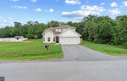 165 RAPPAHANNOCK Run, FALLING WATERS, WV 25419