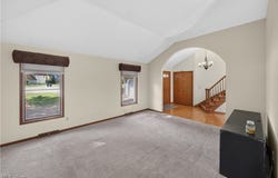 8307 Old Post Road, Olmsted Falls, OH 44138