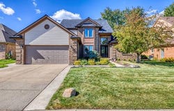 51541 Pinewood Drive, Macomb Twp, MI 48042