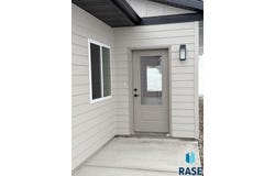 1104 S 6th Ave, Rock Rapids, IA 51246