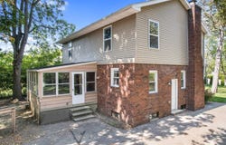 6044 Davison Road, Burton, MI 48509