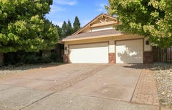 891 Sunriver Lane, Redding, CA 96001