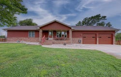 18071 65th Rd, Winfield, KS 67156