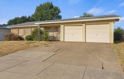 813 Jerry Lane, Bedford, TX 76022