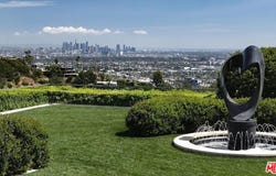 1500 Gilcrest Dr, Beverly Hills, CA 90210
