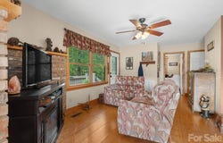 600 Piney Gate Road, Saluda, NC 28773