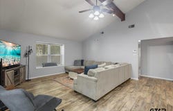 300 Synterra, Lindale, TX 75771