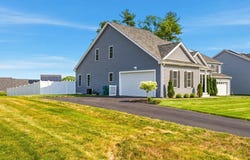 208 Crownshield Ave, Uxbridge, MA 01569