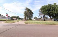 1023 W A Avenue, Elk City, OK 73644-6634