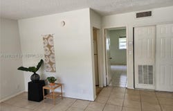 241 SE 9th Ave, Pompano Beach, FL 33060