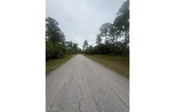 617 Wabasso Avenue S, Lehigh Acres, FL 33974
