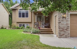 4308 E 38th St, Sioux Falls, SD 57103