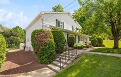 222 Eagle Rock Ave, Roseland Boro, NJ 07068-1711