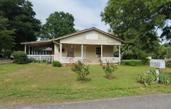 90 SMOTHERS Ave, Eldridge, AL 35554