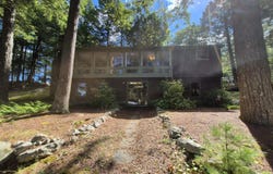 10 Spider Web Way, Raymond, ME 04071