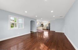 362 E Clay Ave, Roselle Park Boro, NJ 07204-2153