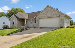 2482 Willow View Drive, Jenison, MI 49428