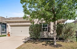 348 Lacey Oak Loop, San Marcos, TX 78666