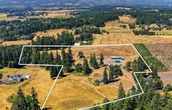 24601 SW MOUNTAIN Rd, WestLinn, OR 97068