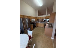 7604 Buffalo Trace Dr, Louisville, KY 40214