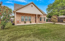 105 Water Lane, Crowley, TX 76036