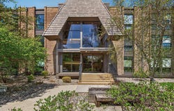 6085 Lincoln Drive, Edina, MN 55436