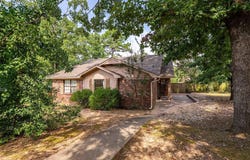 30 Woodlore Circle, Little Rock, AR 72211