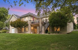 2328 S Wind Rose Place, Springfield, MO 65809