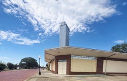 215 E Pacific Ave., Gladewater, TX 75647