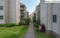 301 Pinnacle Inn Drive, Beech Mountain, NC 28604