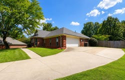 204 Boulder Ridge Cir., Texarkana, AR 71854