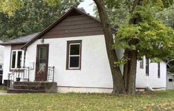 1008 Broadway ST S, New Ulm, MN 56073