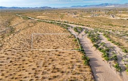 306-15-111 S Parker Road, Golden Valley, AZ 86413