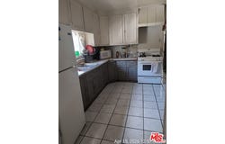 1654 E 32nd St, Los Angeles, CA 90011
